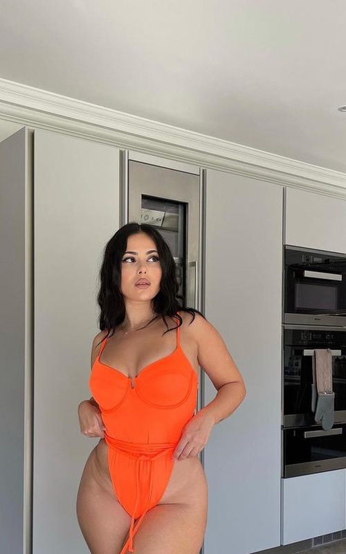 Descubra o Encanto Irresistível de Rayra Eduarda Hoje 2 Mis Fotos