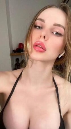 Cíntia Gabriela Atração Irresistível Que Encanta Seus Sonhos