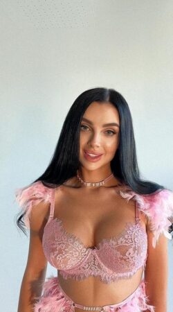 Rayane Bianca a mulher dos seus sonhos para momentos inesquecíveis