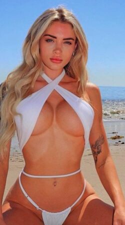 Mirela Bianca Descubre el Placer de la Compañía Exclusiva